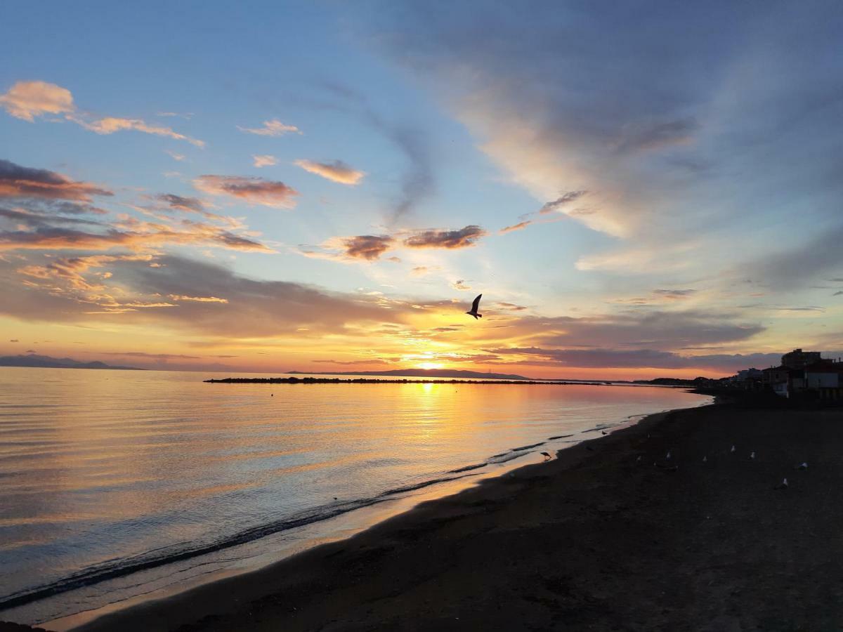Acquamarina B&B Follonica Bagian luar foto